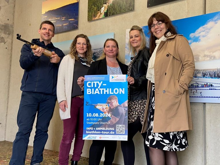 AG Veranstaltungen v.l.n.r. Das Team der AG Veranstaltungen: Fabian Weigel (Amt für Kultur, Tourismus & Sport Suhl), Tina von Nordheim (Tourismus GmbH Oberhof), Tina Heyder (Stadtmarketing Zella-Mehlis), Daniela Heßler (Tourist-Information Schleusingen), Anne Schlegel (Kommunikation KAG) / Quelle: Anne Schlegel