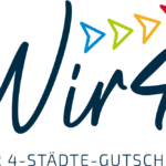 Das neue Logo des Vier-Städte-Gutscheins „Wir 4 – Der 4-Städte-Gutschein“. Ein gemeinsames Angebot der Städte Oberhof, Schleusingen, Suhl und Zella-Mehlis zur Stärkung der regionalen Wirtschaft und Innenstädte. / Quelle: Kommunale Arbeitsgemeinschaft (KAG) Oberzentrum Südthüringen